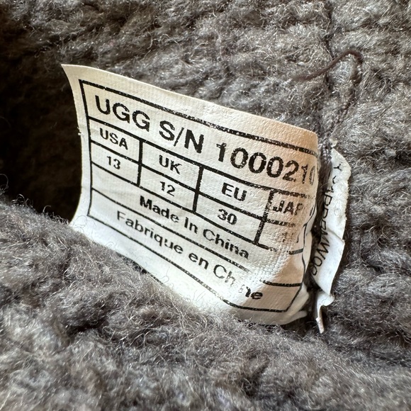 Uggs Kids Cardy Lattice Knit Boot - Picture 7 of 7